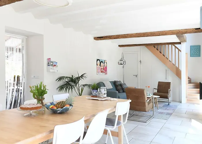 - Buitenverblijf Huiskenshof Zuid-limburg 別荘