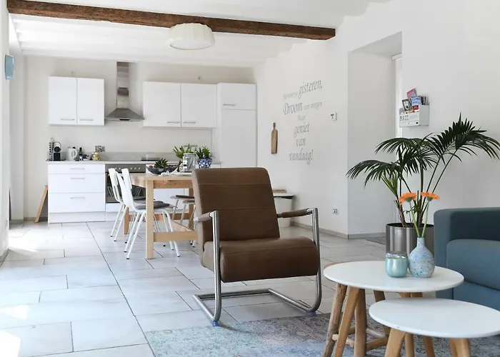 - Buitenverblijf Huiskenshof Zuid-limburg *