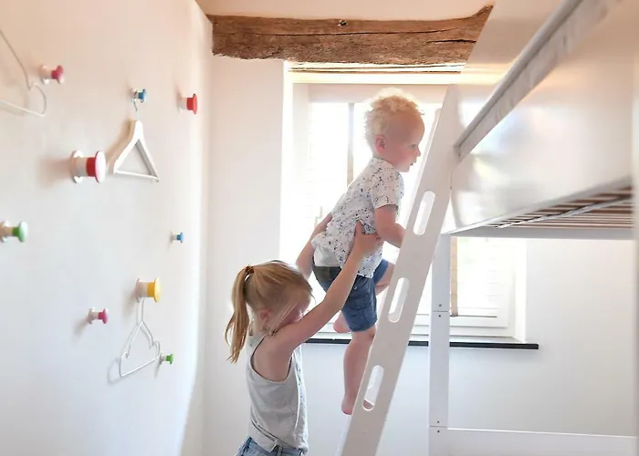 - Buitenverblijf Huiskenshof Zuid-limburg 別荘 *